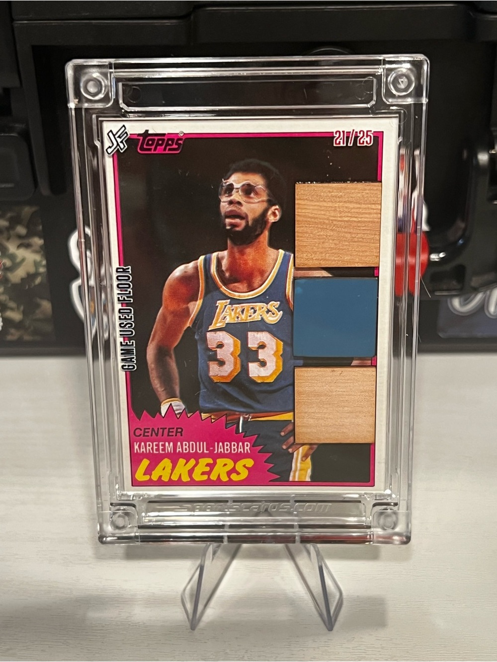 Kareem Abdul Jabbar game used floor /25 card